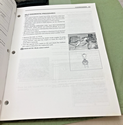 GENUINE SUZUKI 99500-46061-01E LT-A700X SERVICE MANUAL 2004