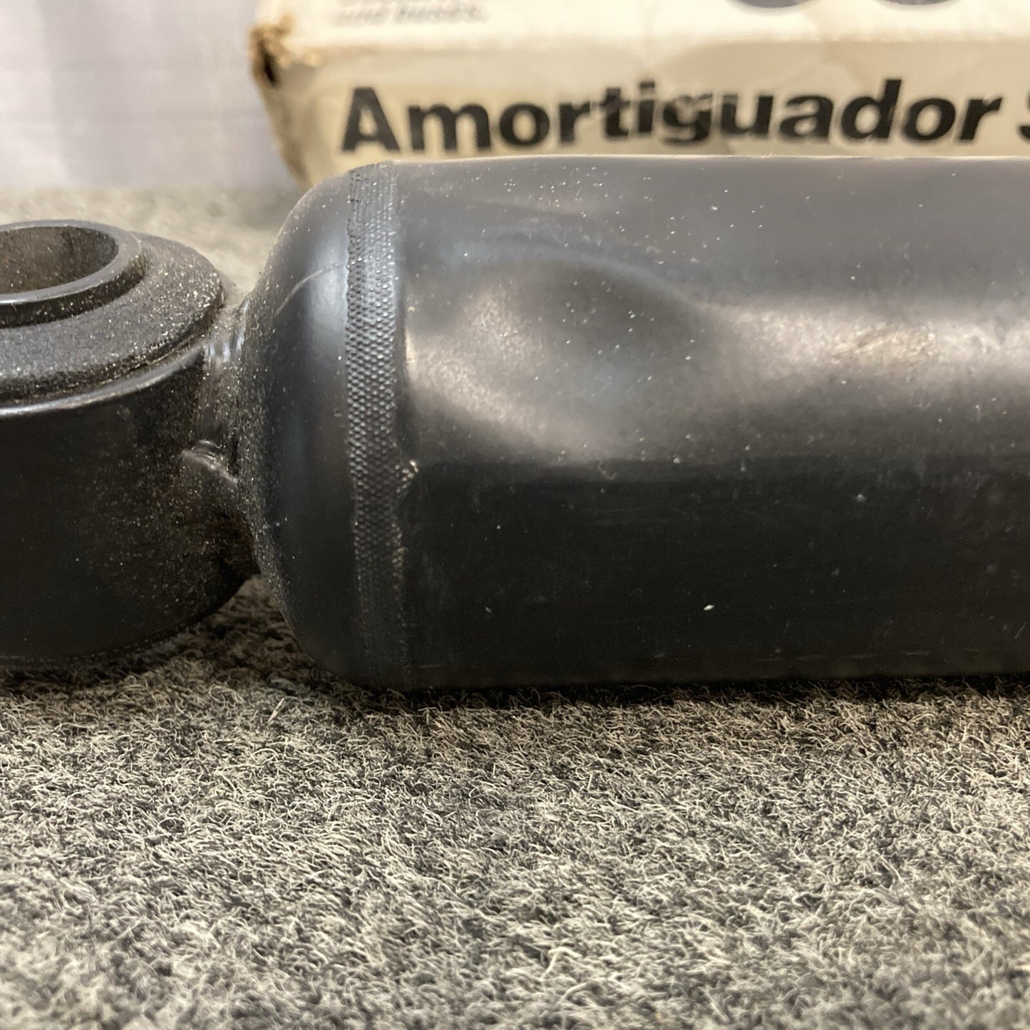 NEW GENUINE SERIES 60 14QK2107P2 SHOCK ABSORBER