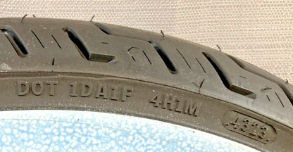 NEW GENUINE DUNLOP D401F 100/90-19 57H TL FRONT MOTORCYCLE TIRE 302425 HD