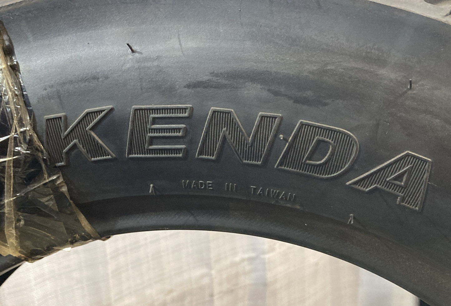NEW GENUINE KENDA 150/90-15 KRUZ K673 REAR TL MOTORCYCLE TIRE