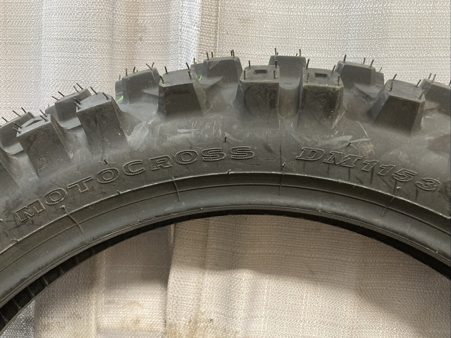 NEW GENUINE DURO MOTOCROSS DM1153 90/100-16 52M TT M/C TIRE 2511531690TT