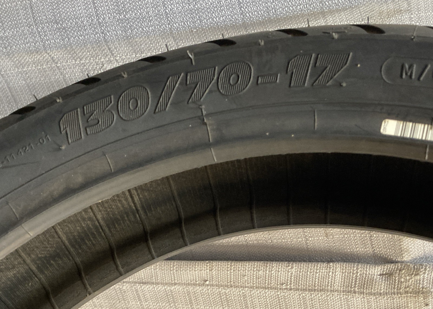 NEW GENUINE MICHELIN 130/70R-17 PILOT STREET 62H REAR RADIAL MOTORCYCLE TIRE