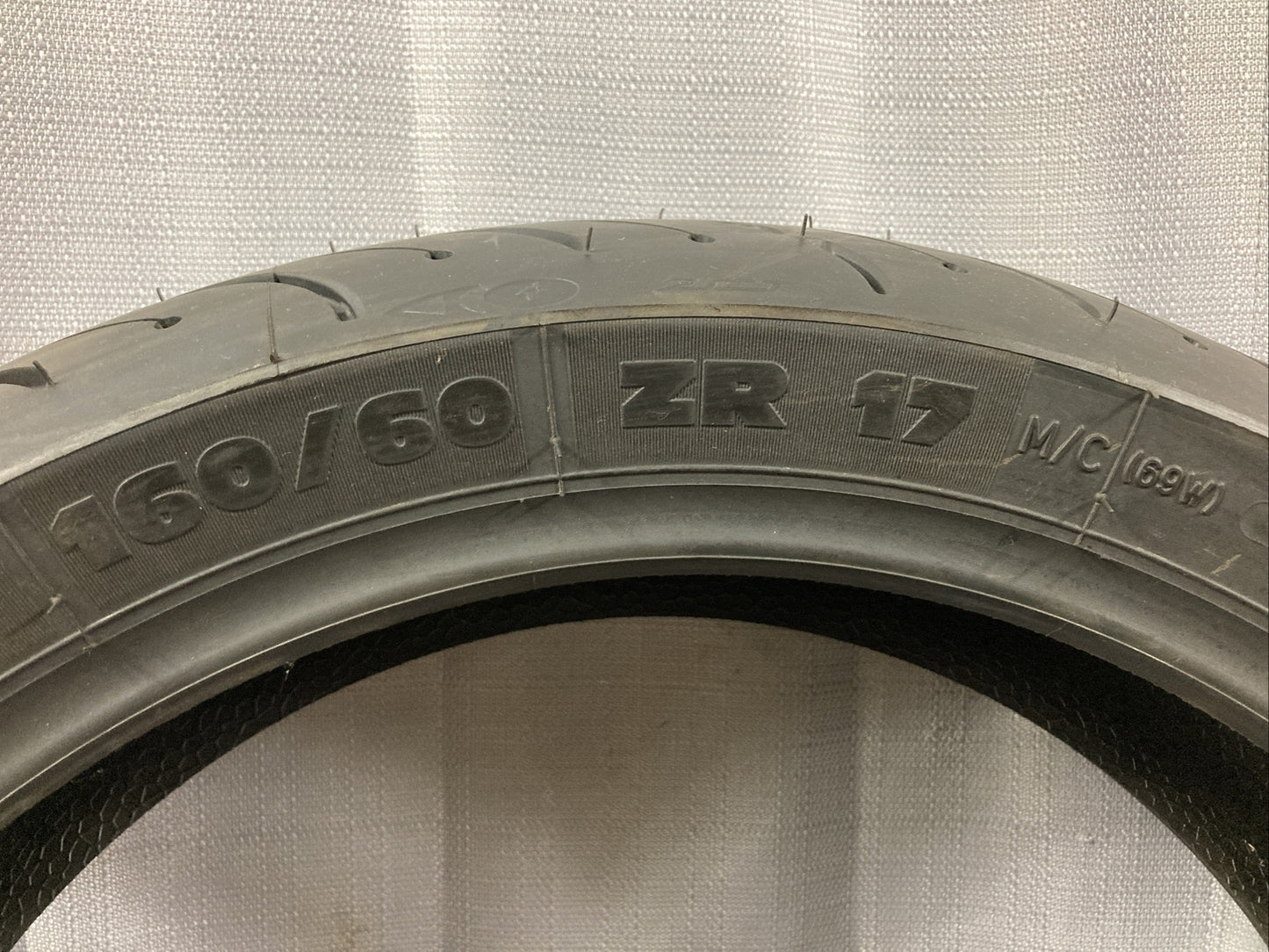 NEW MICHELIN PILOT ROAD 4 160/60 ZR 17 69W REAR MOTORCYCLE TIRE CAI 099715