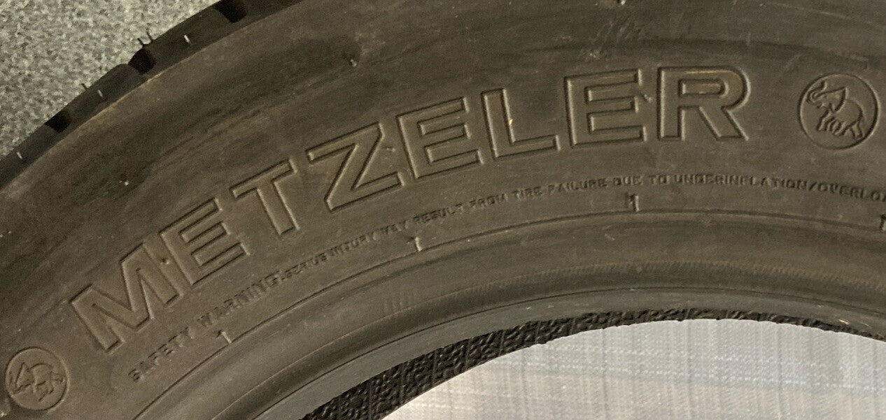 NEW GENUINE METZELER ME 880 MARATHON MU85B16 M/C 77H , REAR TIRE