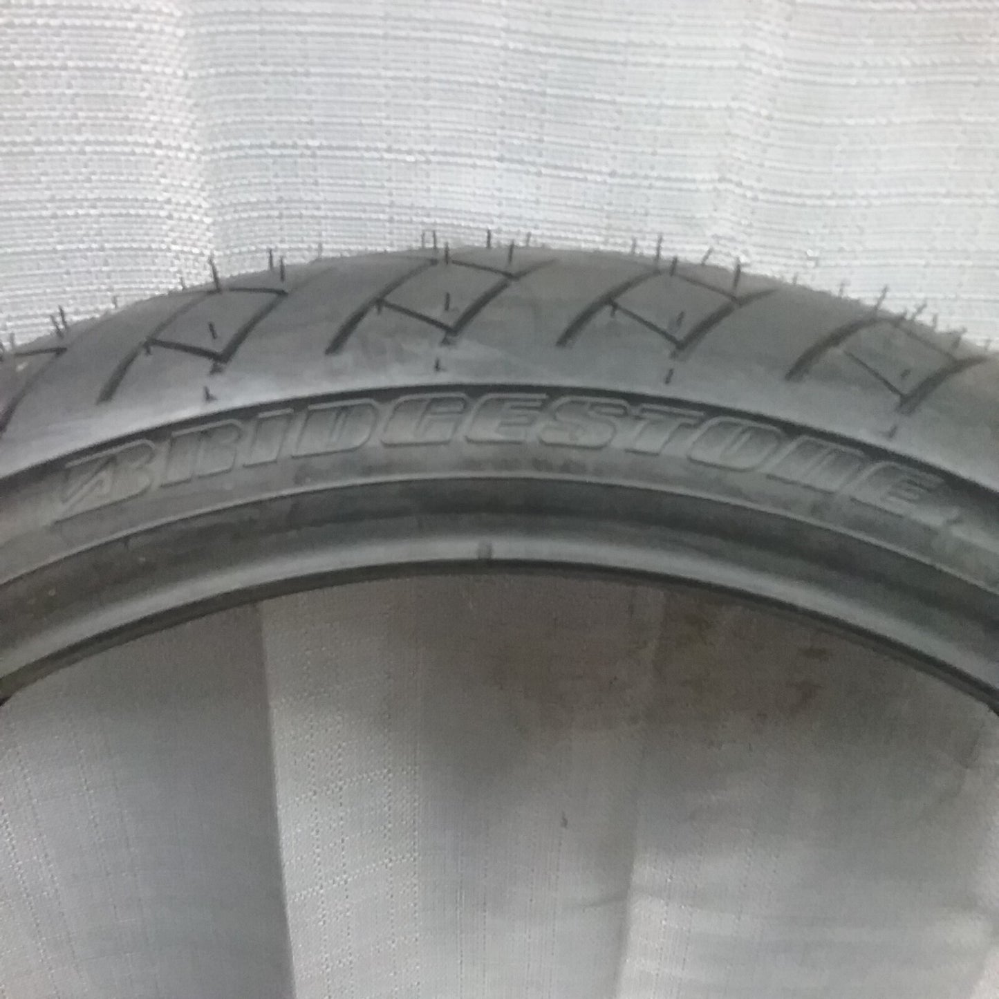 NEW BRIDGESTONE 066095 BATTLAX B45F 110/70-17 TUBELESS FRONT MOTORCYCLE TIRE