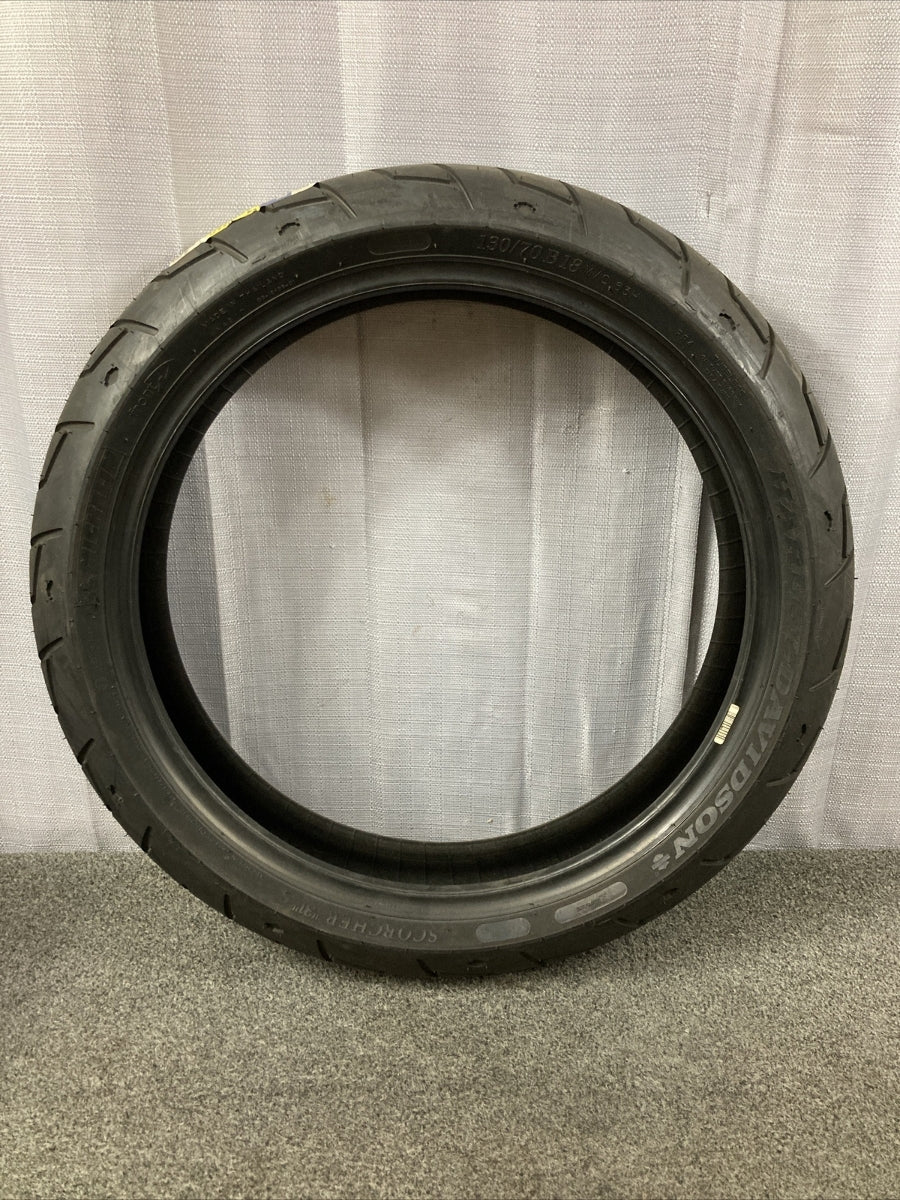 NEW MICHELIN SCORCHER "31" 130/70 B 18 63H FRONT MOTORCYCLE TIRE CAI559098