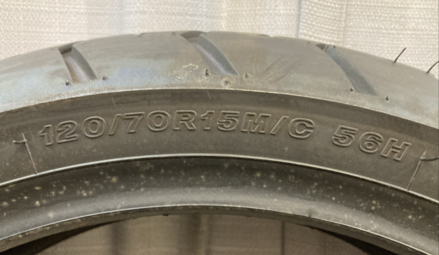 NEW BRIDGESTONE BATTLAX TH01 120/70R15 56H TL FRONT MOTORCYCLE TIRE 146387