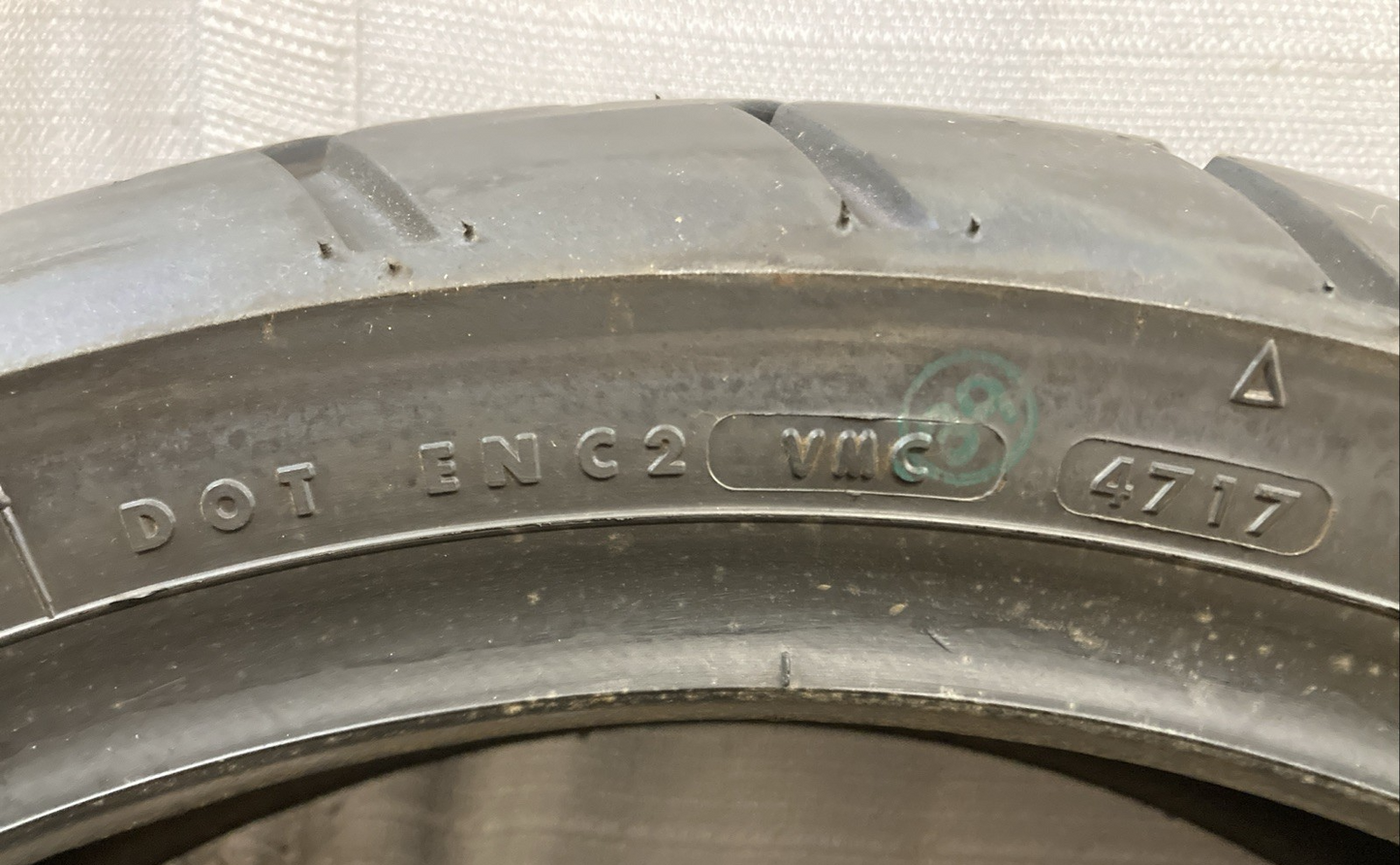 NEW BRIDGESTONE BATTLAX TH01 120/70R15 56H TL FRONT MOTORCYCLE TIRE 146387