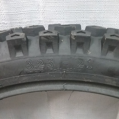 USED KENDA 042702138B0 3.25-21  FRONT TUBE TYPE DUAL SPORT MOTORCYCLE TIRE