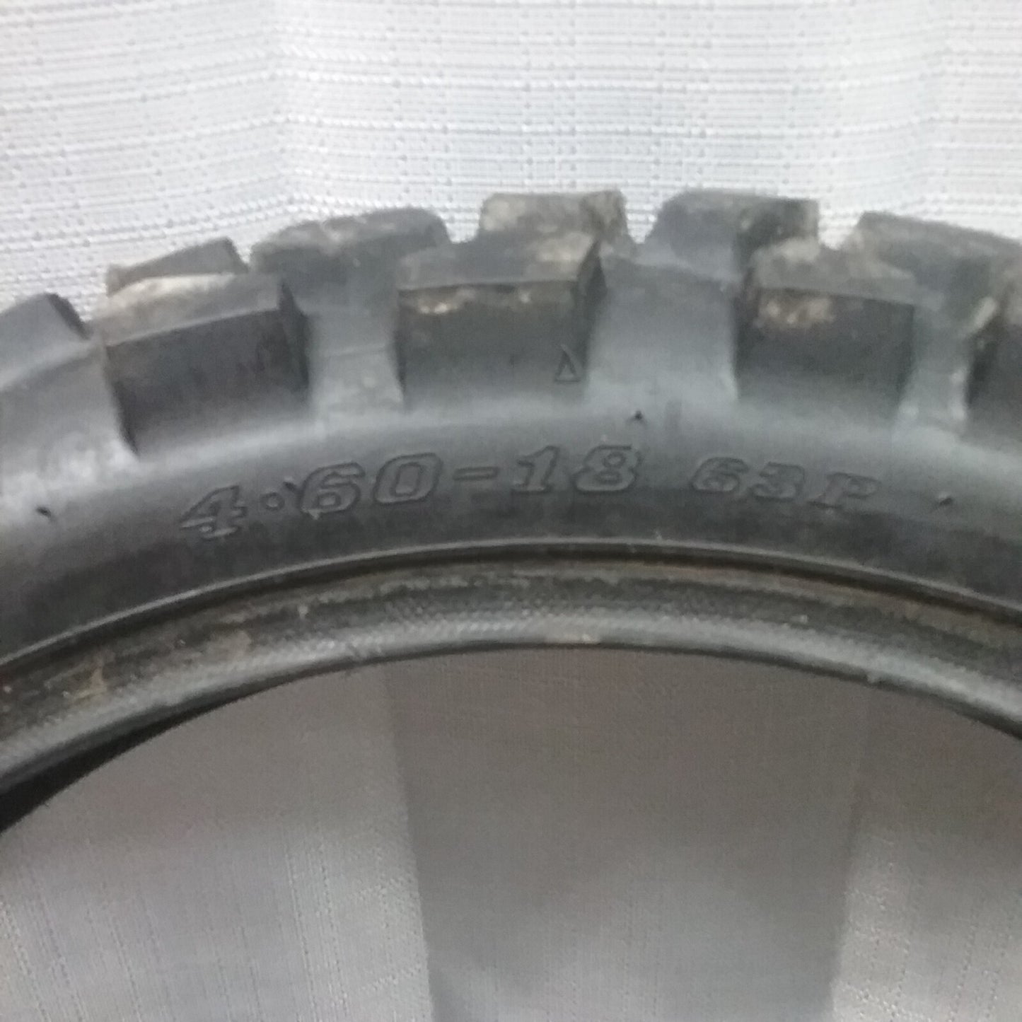 DUNLOP D605 45154646 4.60-18 Rear Tubeless Motorcycle Tire