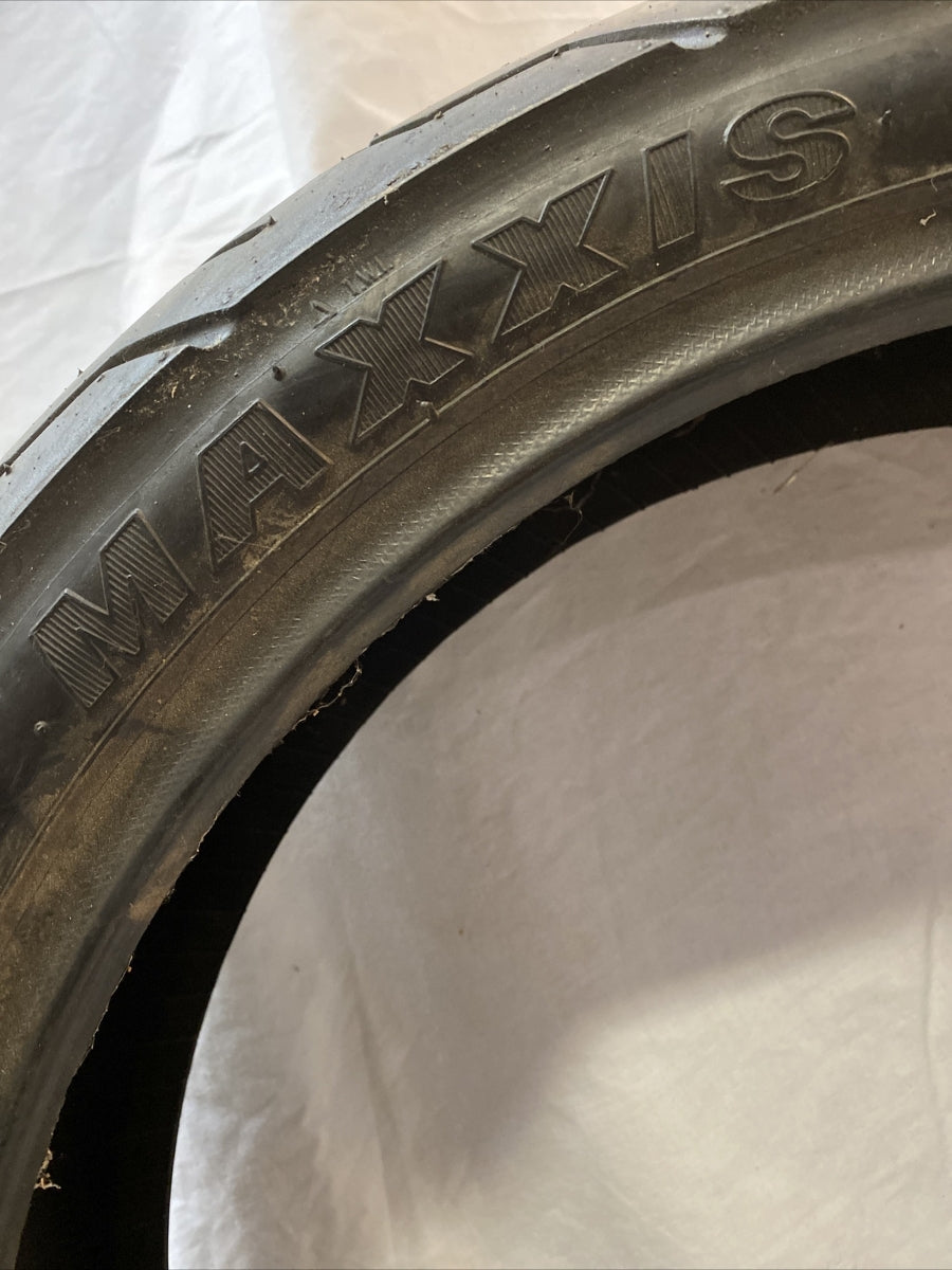 MAXXIS CLASSIC TOURING M-6011F-1 63H RearMotorcycle Tire 130/70-18 NOS Tyre