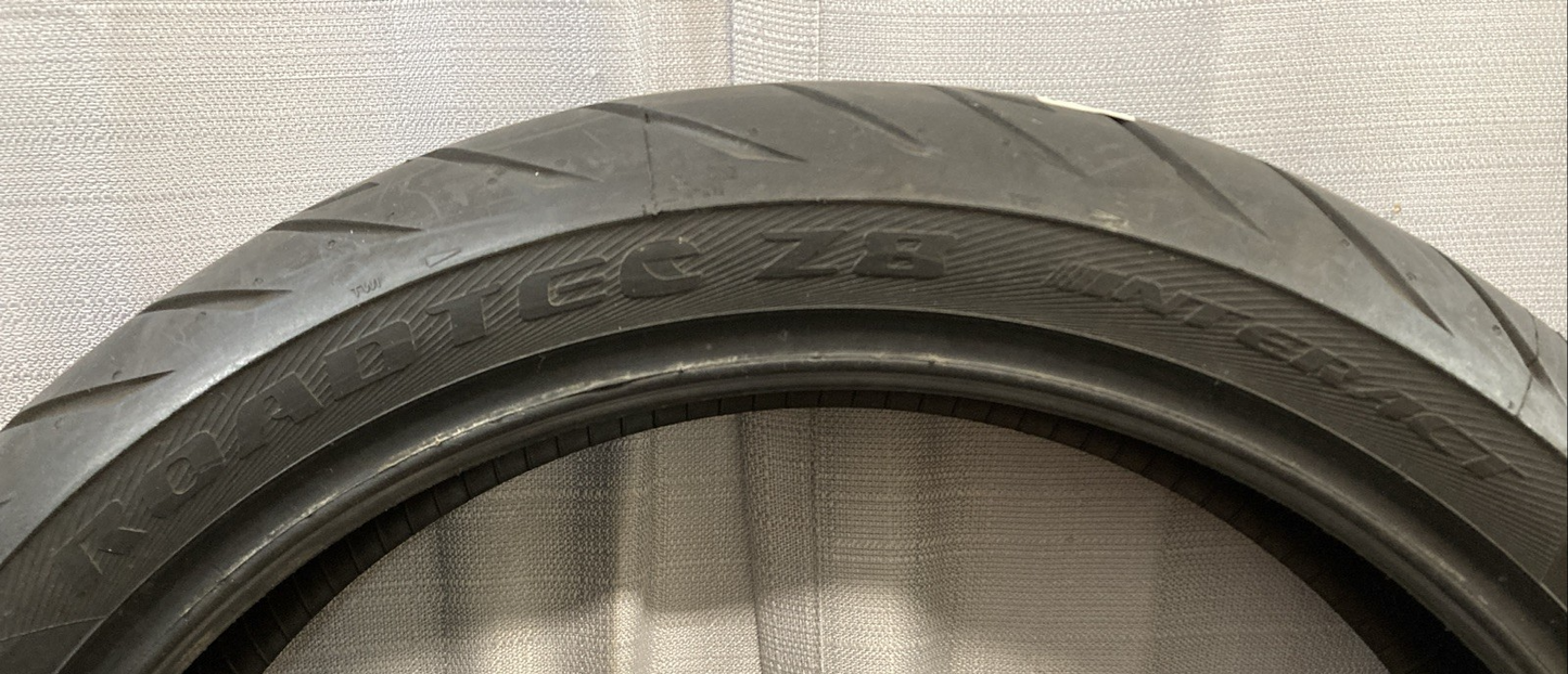 NEW GENUINE METZELER ROADTEC Z8 INTERACT 120/70 ZR 18 M/C 59W FRONT M/C TIRE
