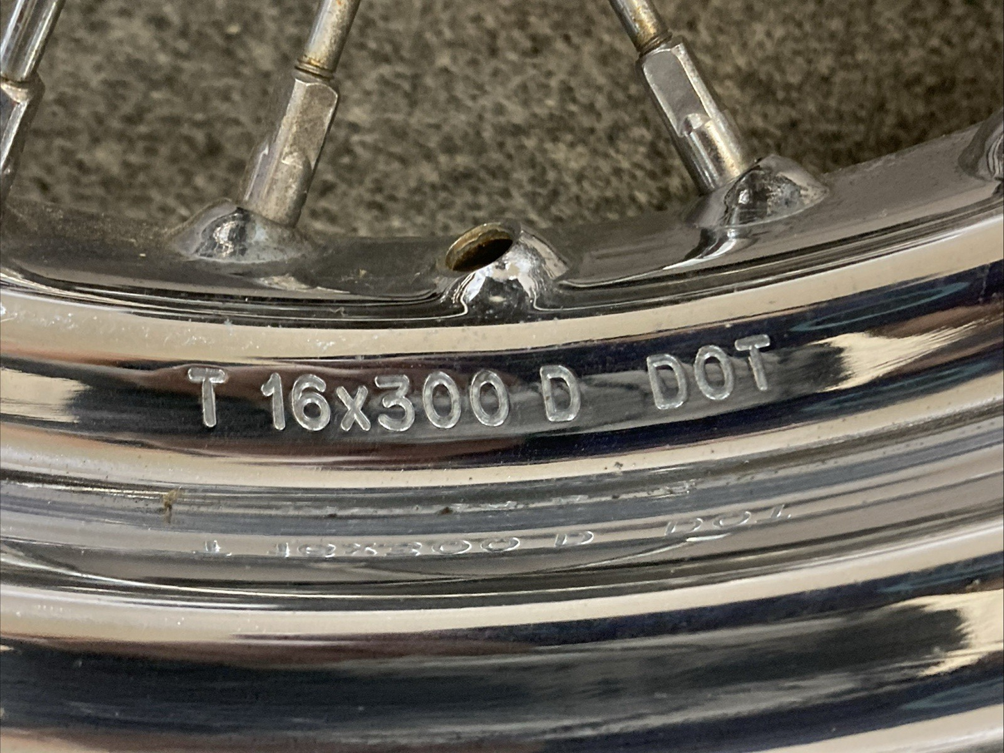 HARLEY DAVIDSON 43085-97 16X3 40 SPOKE CHROME FRONT WHEEL