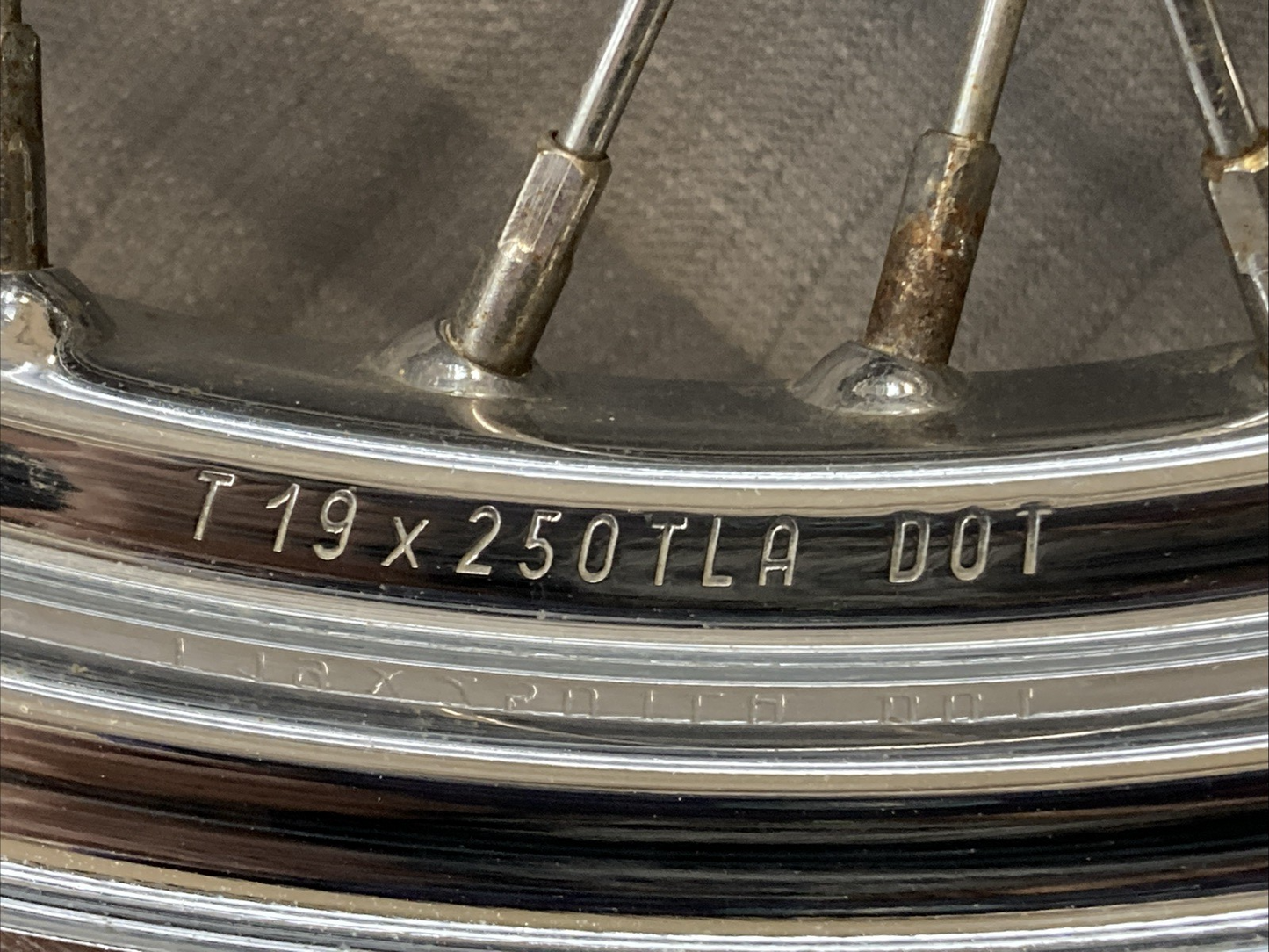 HARLEY DAVIDSON 43001-79 19X2.5 40 SPOKE CHROME FRONT WHEEL