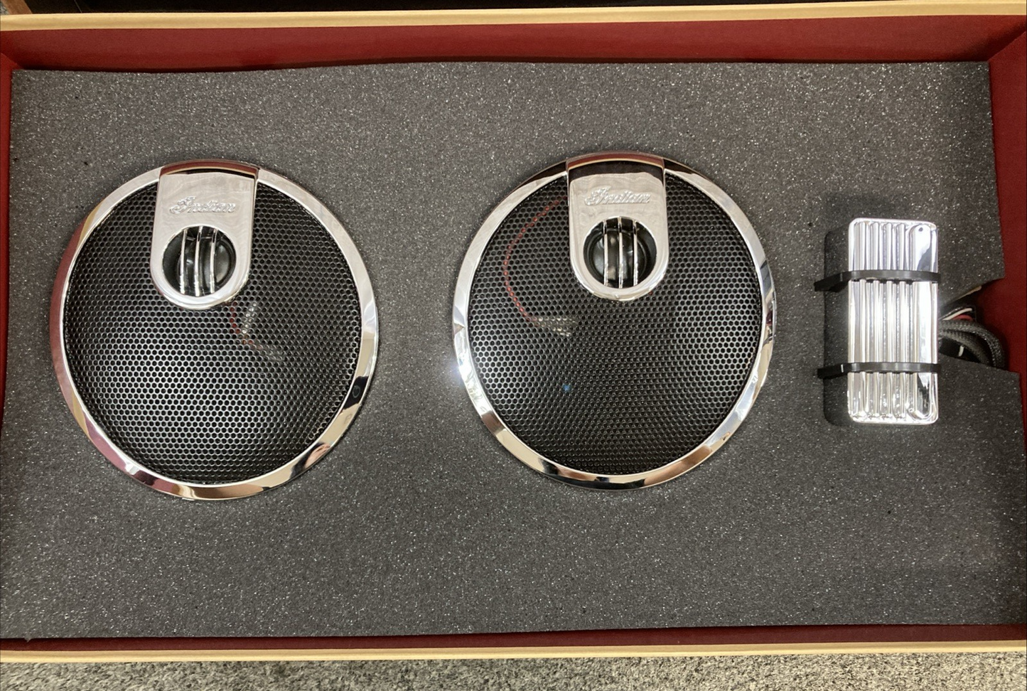 New Genuine Indian Motorcycle 2879816-156 Concert Saddle Bag Audio Kit 2014