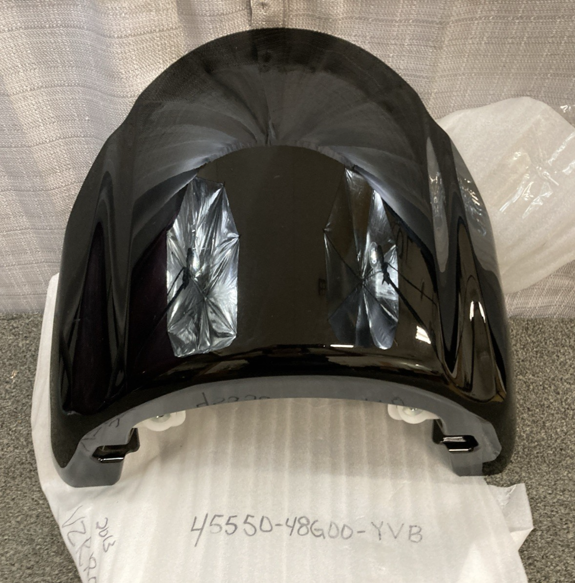 NEW REPLACES SUZUKI 45550-48G00-YVB Box, Seat, Tail, B