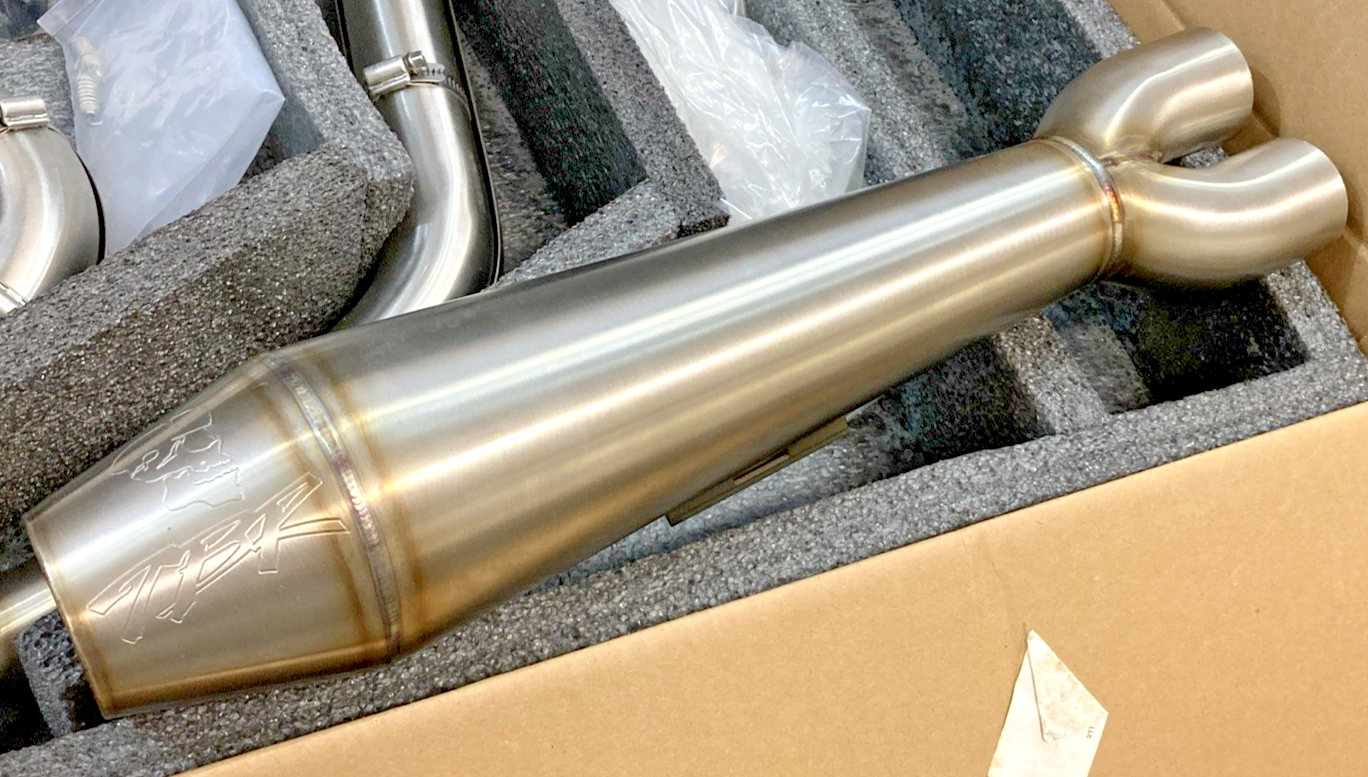 NEW GENUINE TWO BROTHERS RACING 005-4970199 GEN II MEGAPHONE 2-INTO-1 EXHAUST