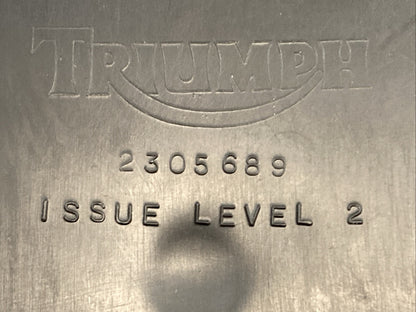NEW GENUINE TRIUMPH T2305689 Seat, Front