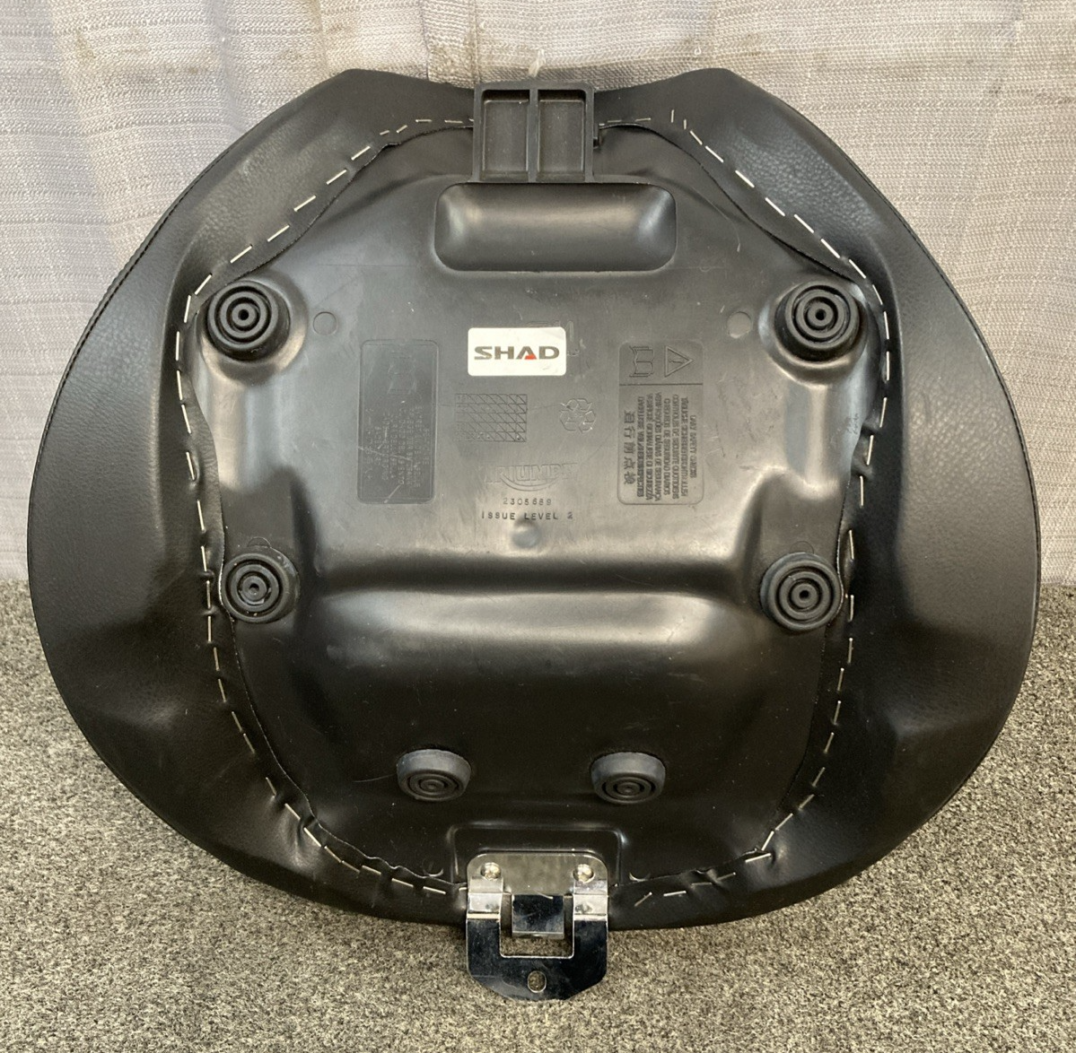NEW GENUINE TRIUMPH T2305689 Seat, Front