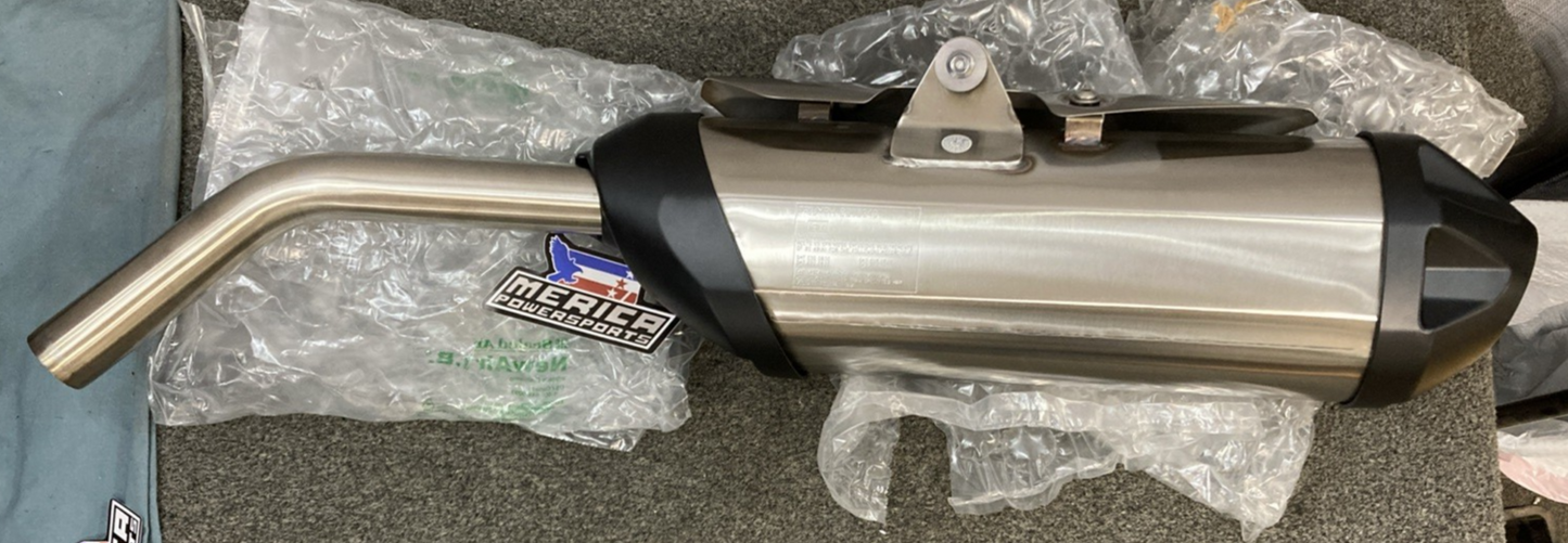 NEW GENUINE TRIUMPH T2205040 Silencer, Assembly, Exhaust