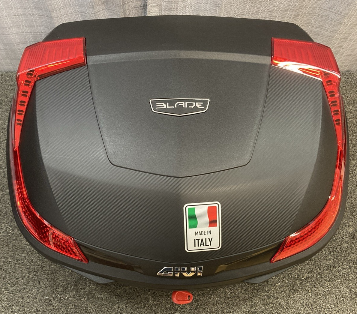NEW GENUINE GIVI B47NMLA TOP CASE - RED LENS - 47 LITER