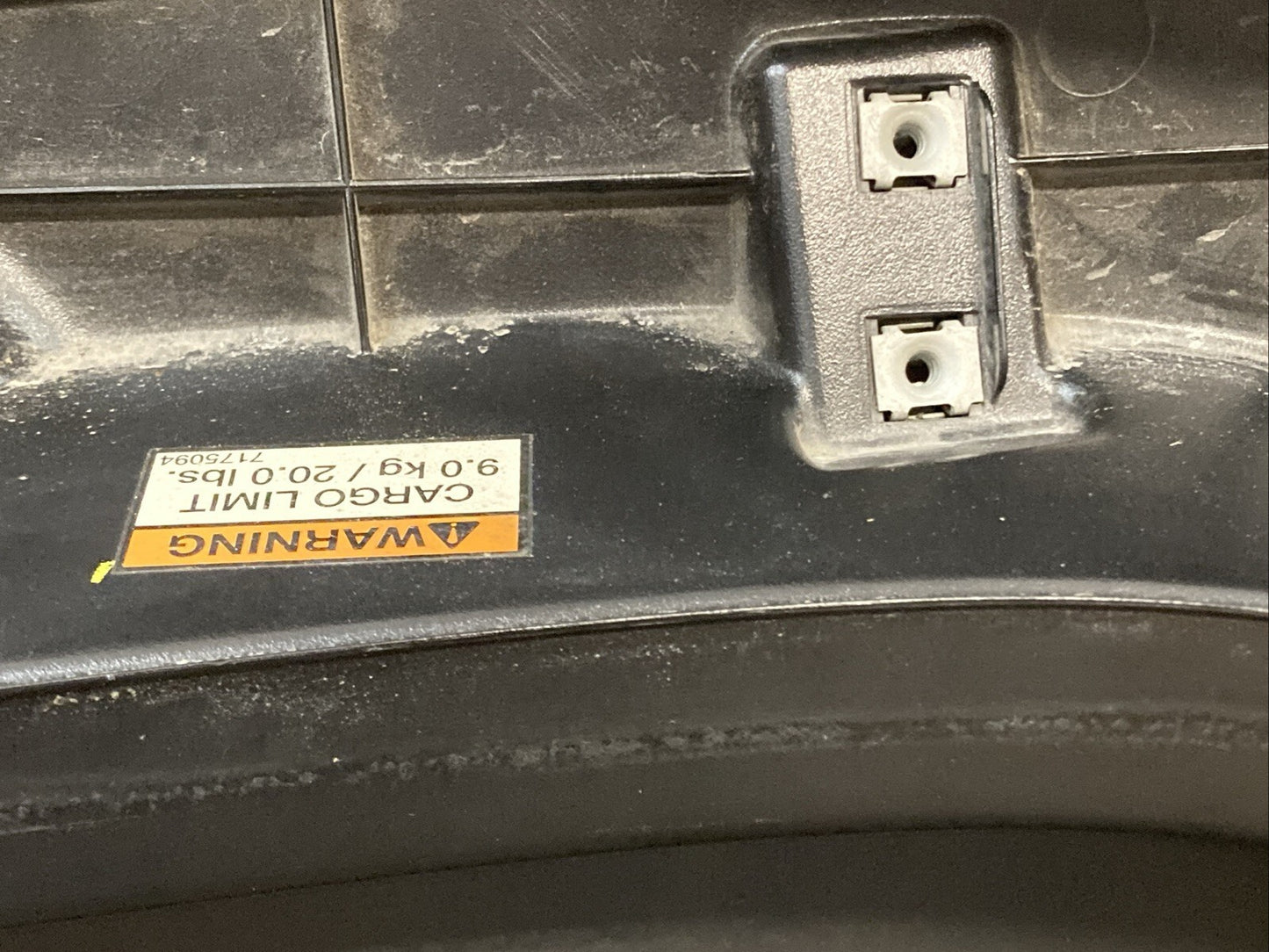 Victory 5437638-585 Lid-Outer, Saddlebag, Rh