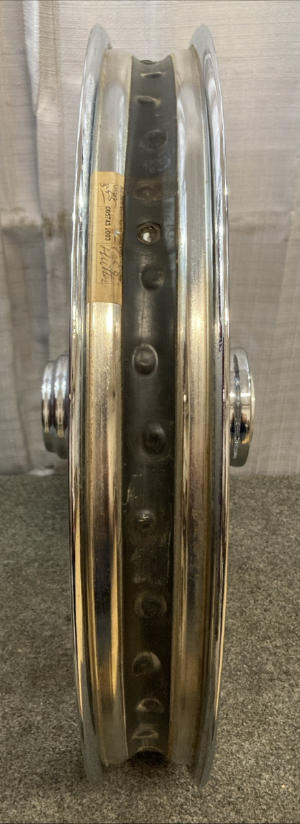 GENUINE VICTORY BEHR 5133678 21X2.15 40 SPOKE FRONT WHEEL ASSEMBLY CHROME