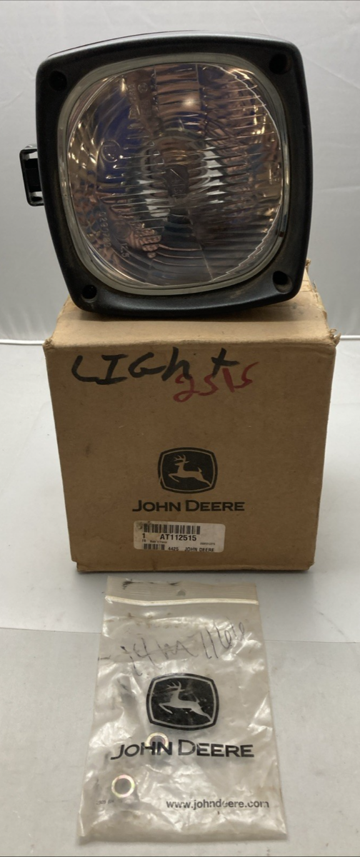 NEW GENUINE JOHN DEERE AT112515 LAMP