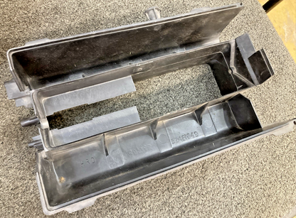 NEW GENUINE GM Acdelco 52481670 Mode and Distributor Lower Case