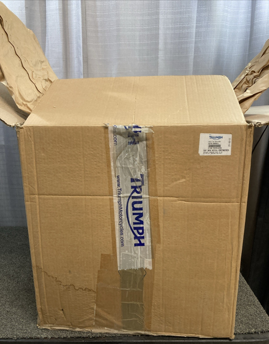 NEW GENUINE TRIUMPH T2351090 Top, Box, Assembly, Unpowered