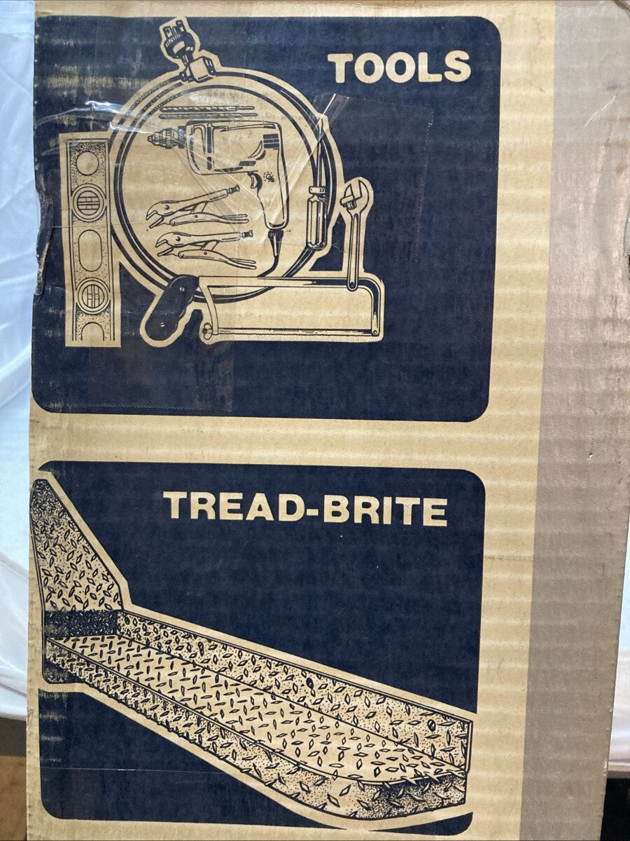 New Genuine PUTCO 19-1594-1 THREAD-BRITE RUNNING BOARDS