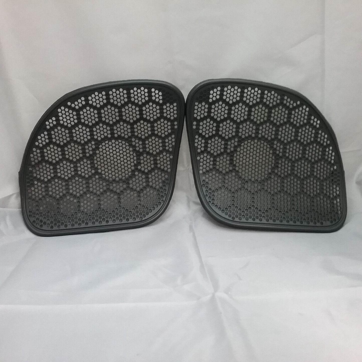 HARLEY DAVIDSON 76000454/7600045 Speaker Grilles R&L Road Glide 2015-2023