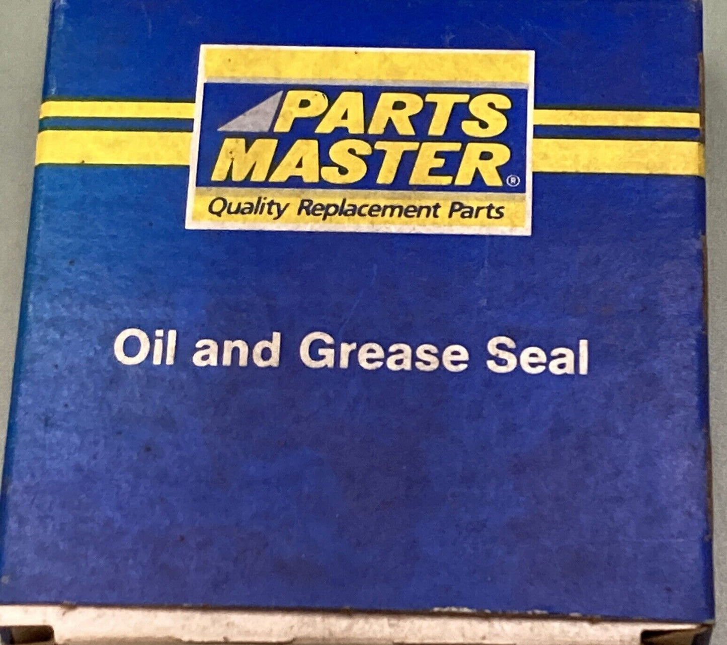 NEW GENUINE PARTS MASTER 8660S OIL AND GREASE SEAL