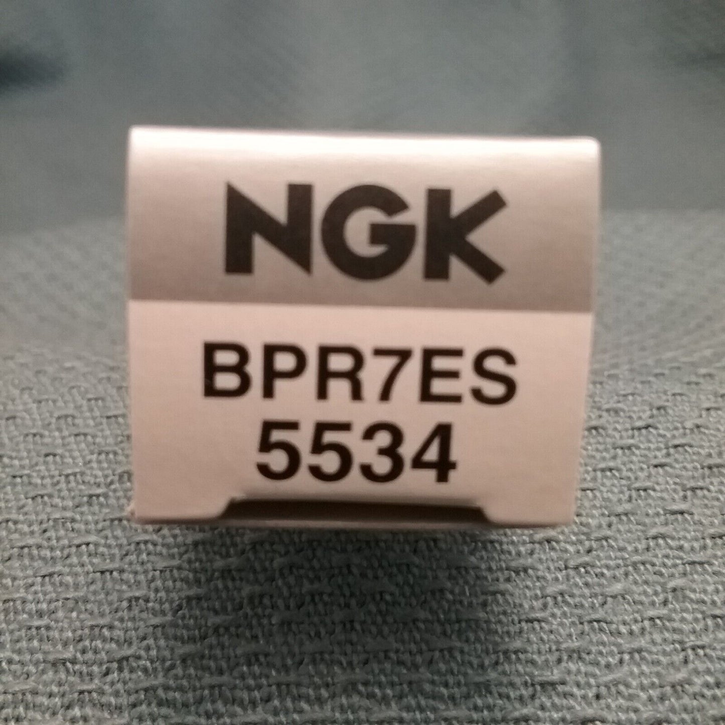 QTY 2 NEW NGK BPR7ES SPARK PLUG REPLACES KAWASAKI 92070-1027, #5534, 1984-1988