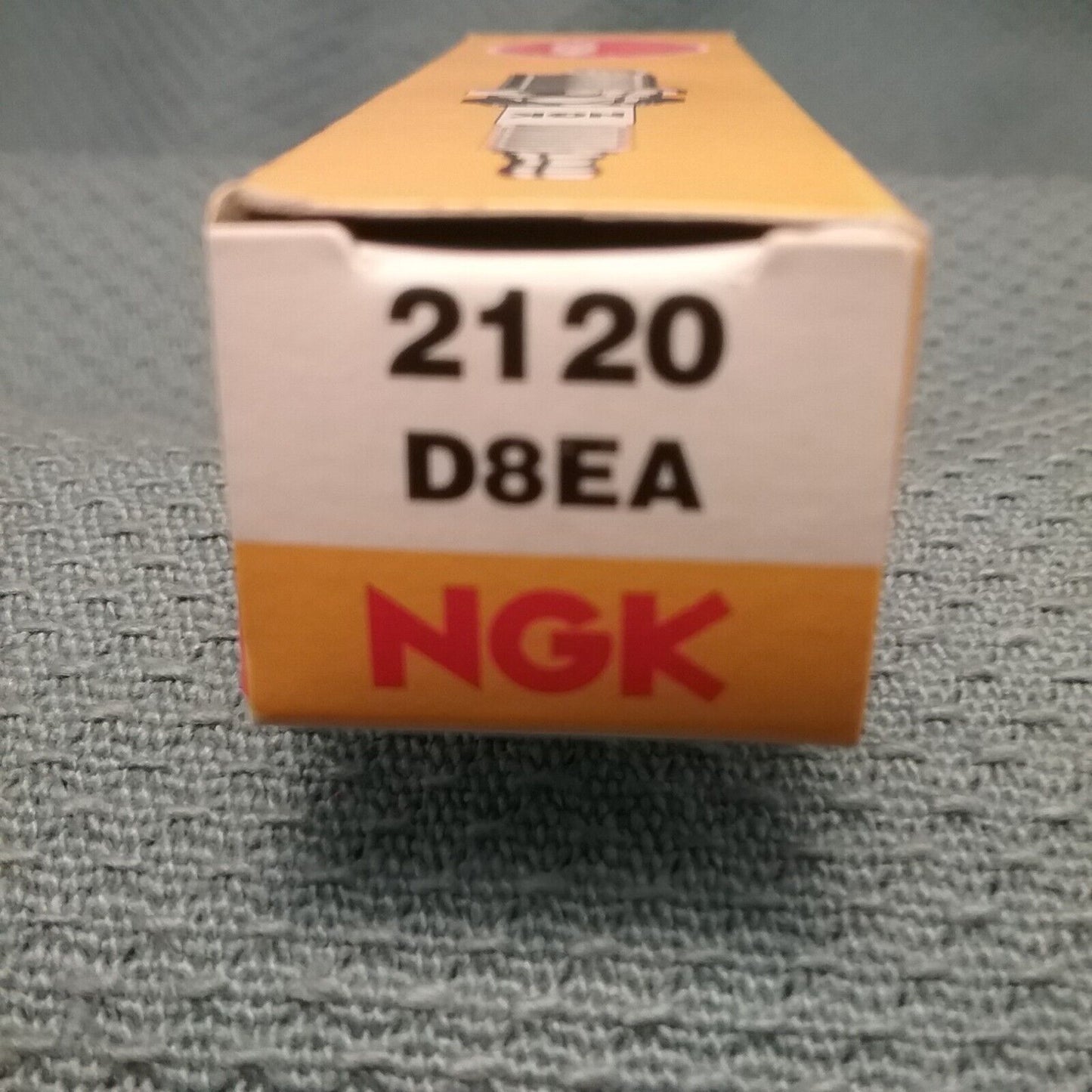 QTY 2 NEW NGK D8EA SPARK PLUG REPLACES KAWASAKI 92070-1011, #2120, 1984-1999