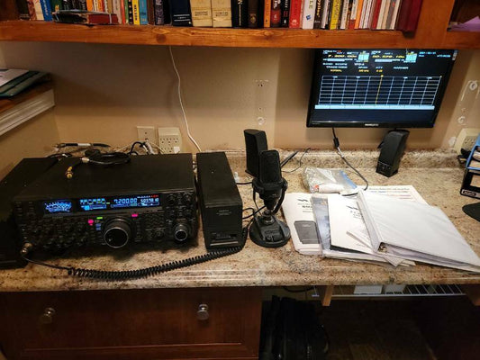 YAESU HF Transceiver FT-2000D FP-2000 Power Supply DMU-2000 MD-200 Mic, Monitor