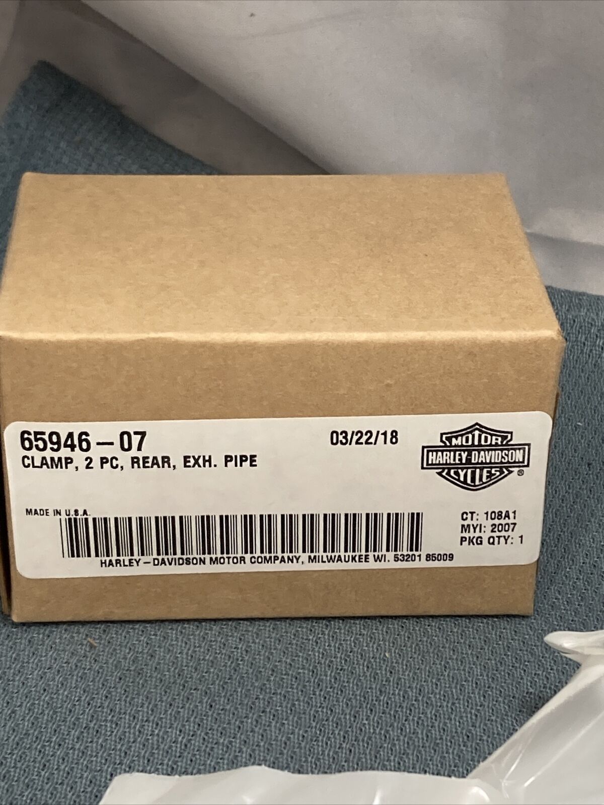 NEW GENUINE HARLEY-DAVIDSON 65946-07 CLAMP, 2 PC, REAR, EXH. PIPE