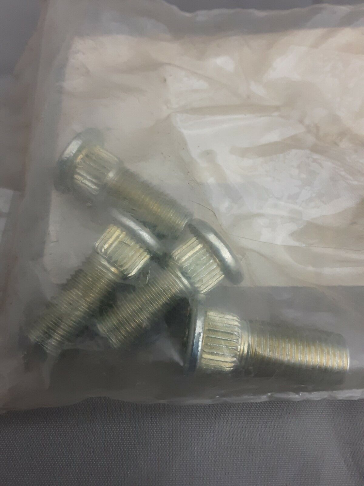 NEW GENUINE POLARIS 7515523 STUD (QTY 4) 250 350L Sportsman Trail Blazer