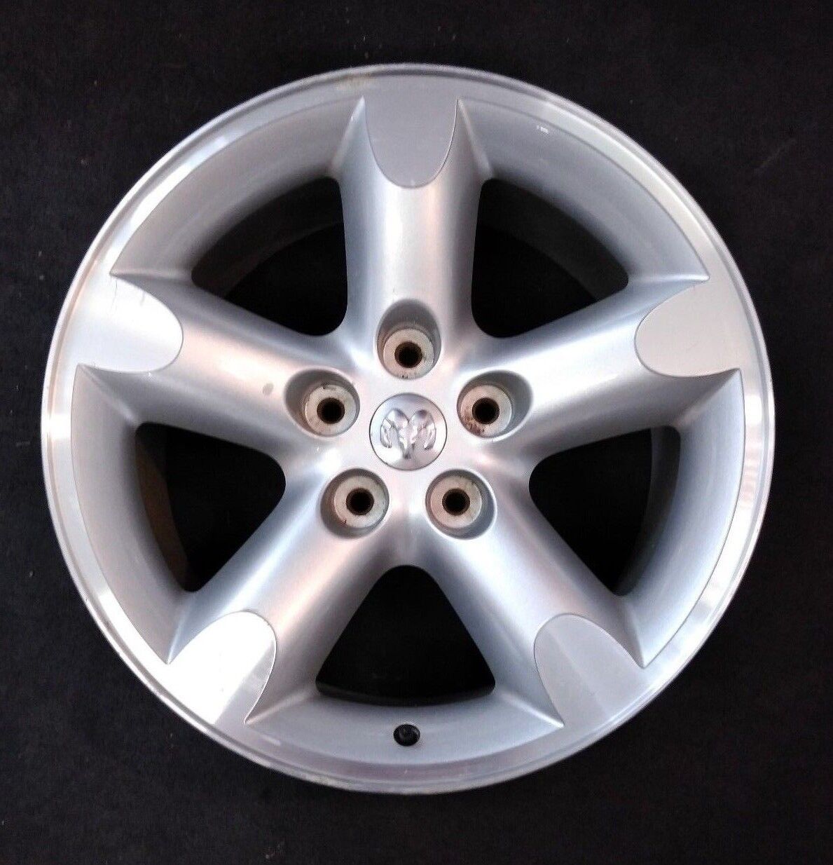 Dodge Ram 1500 Wheel Silver Powder Coat / ALY2267A / 5JY53PAKAB / 20x9J