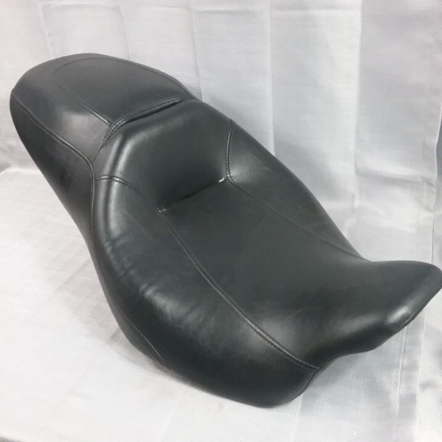 HARLEY DAVIDSON 24688 SEAT LOW TOURING FLHT ELECTRA GLIDE ULTRA CLASSIC