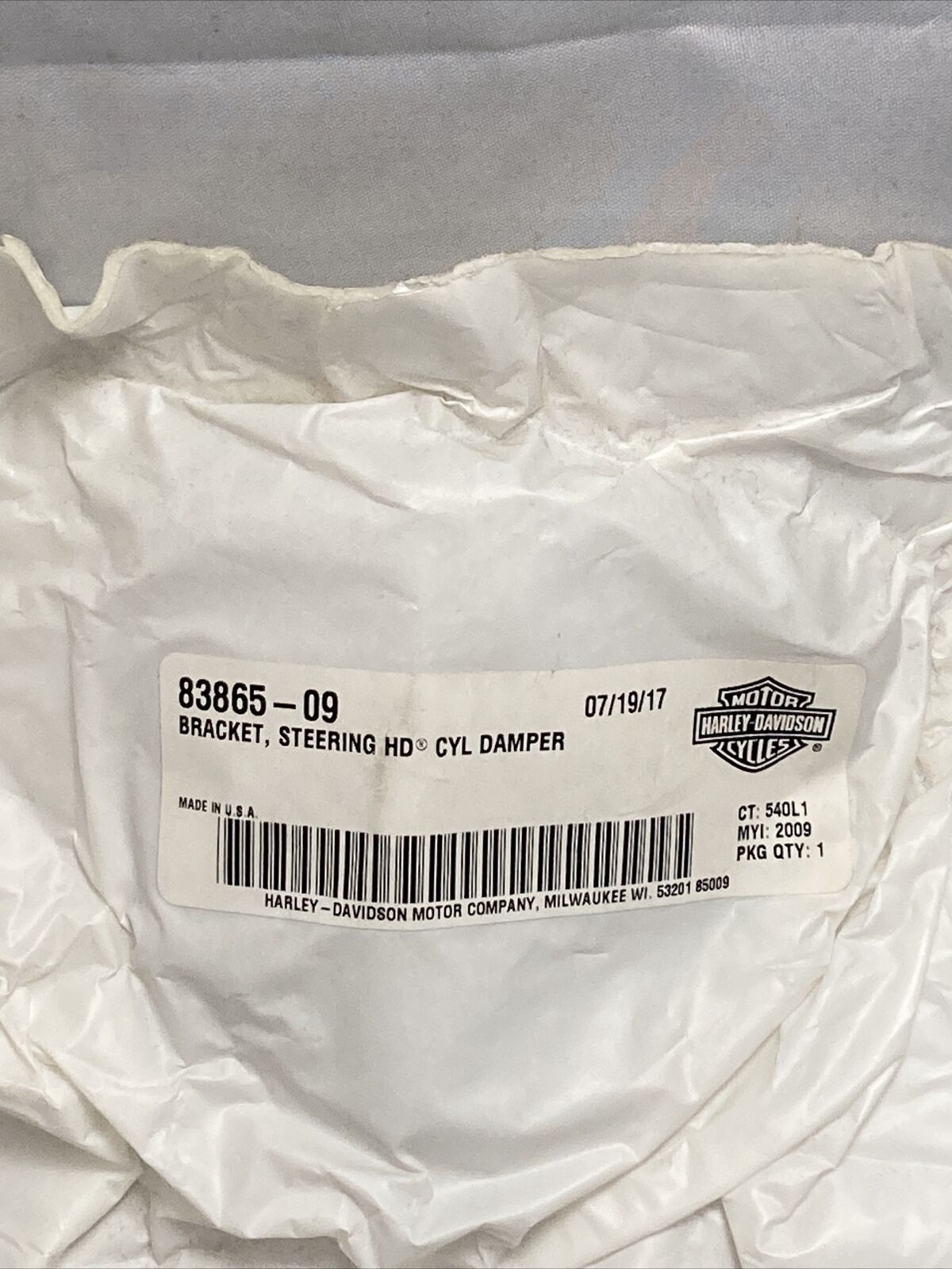 NEW GENUINE HARLEY-DAVIDSON 83865-09 BRACKET, STEERING HD CYL DAMPER