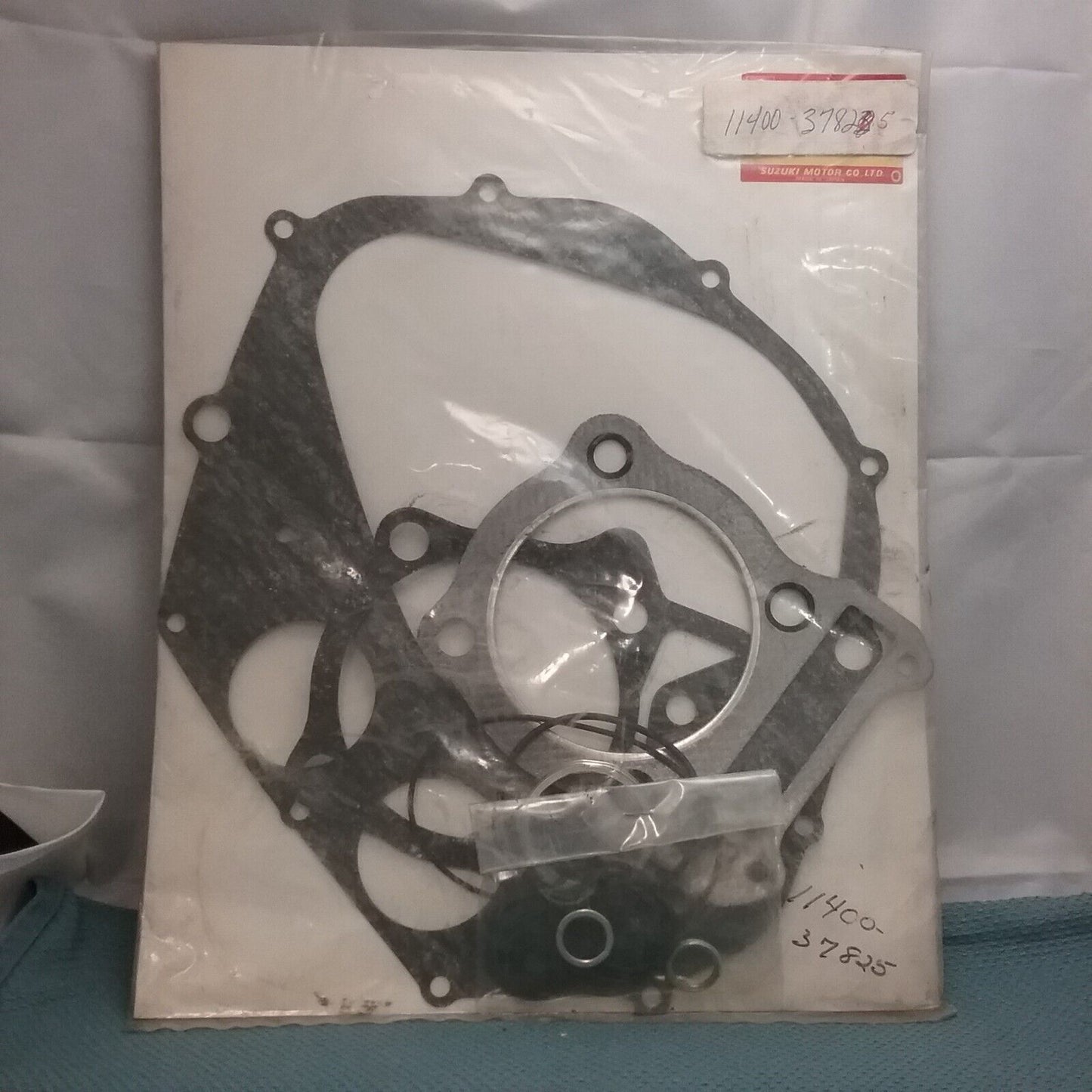 NEW SUZUKI 11400-37822 ENGINE GASKET KIT