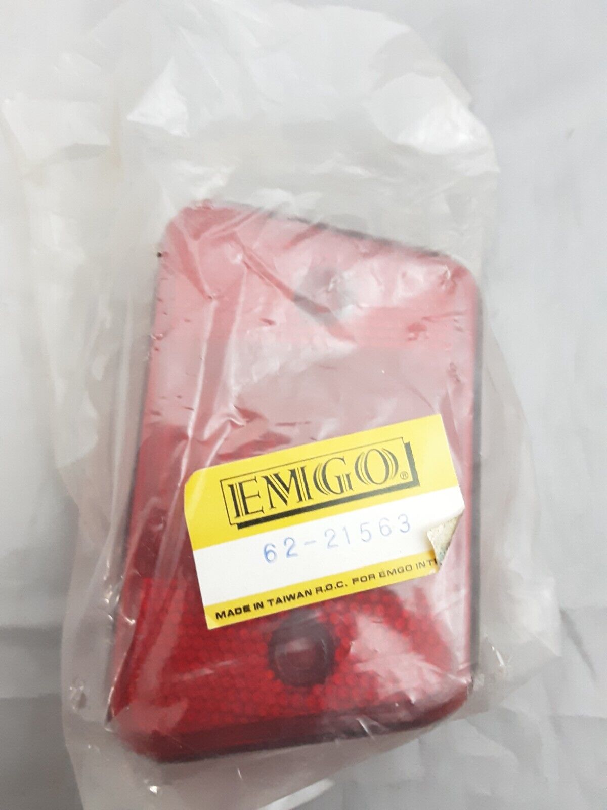 NEW GENUINE EMGO 62-21563 TAIL LIGHT LENS SPORTSMAN, TRAIL BOSS, MAGNUM