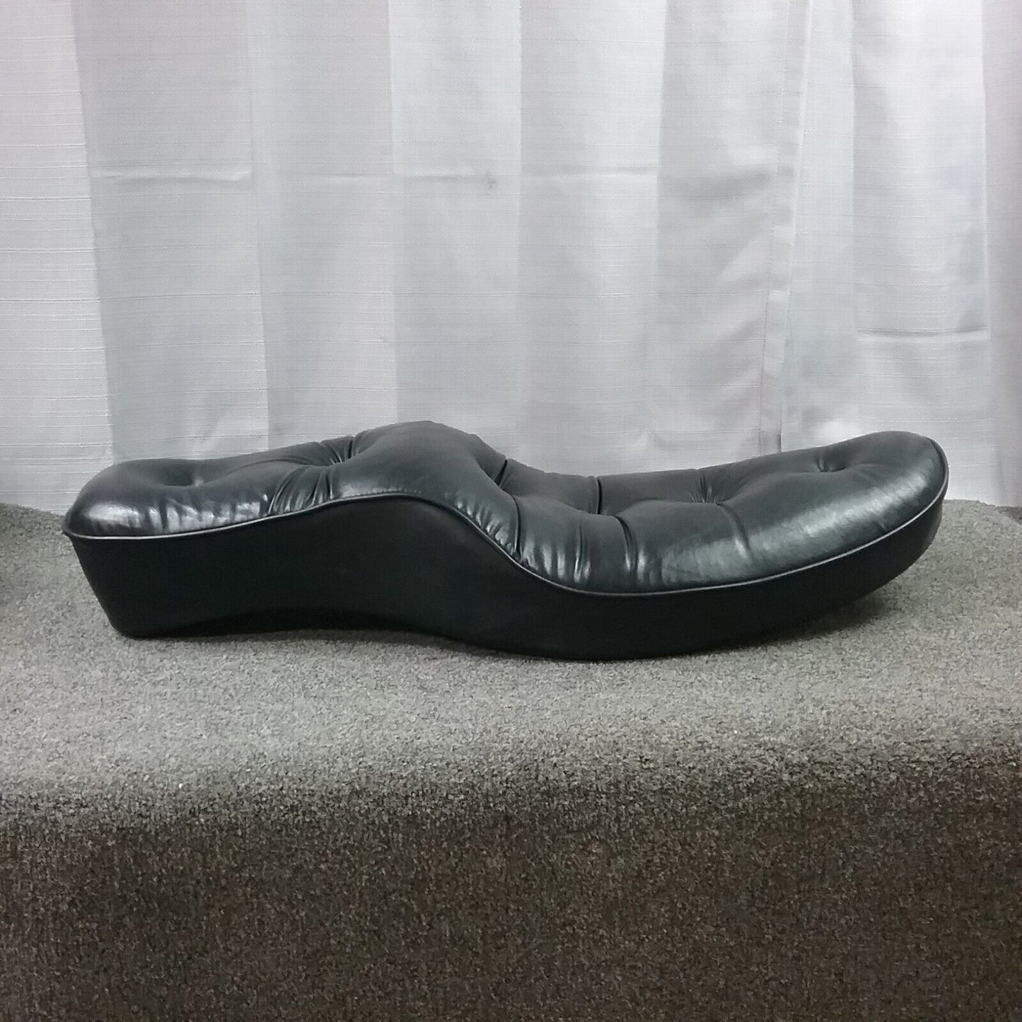 HARLEY DAVIDSON 52004-84B SPORTSTER PILLOW TOP SEAT 1982-2003