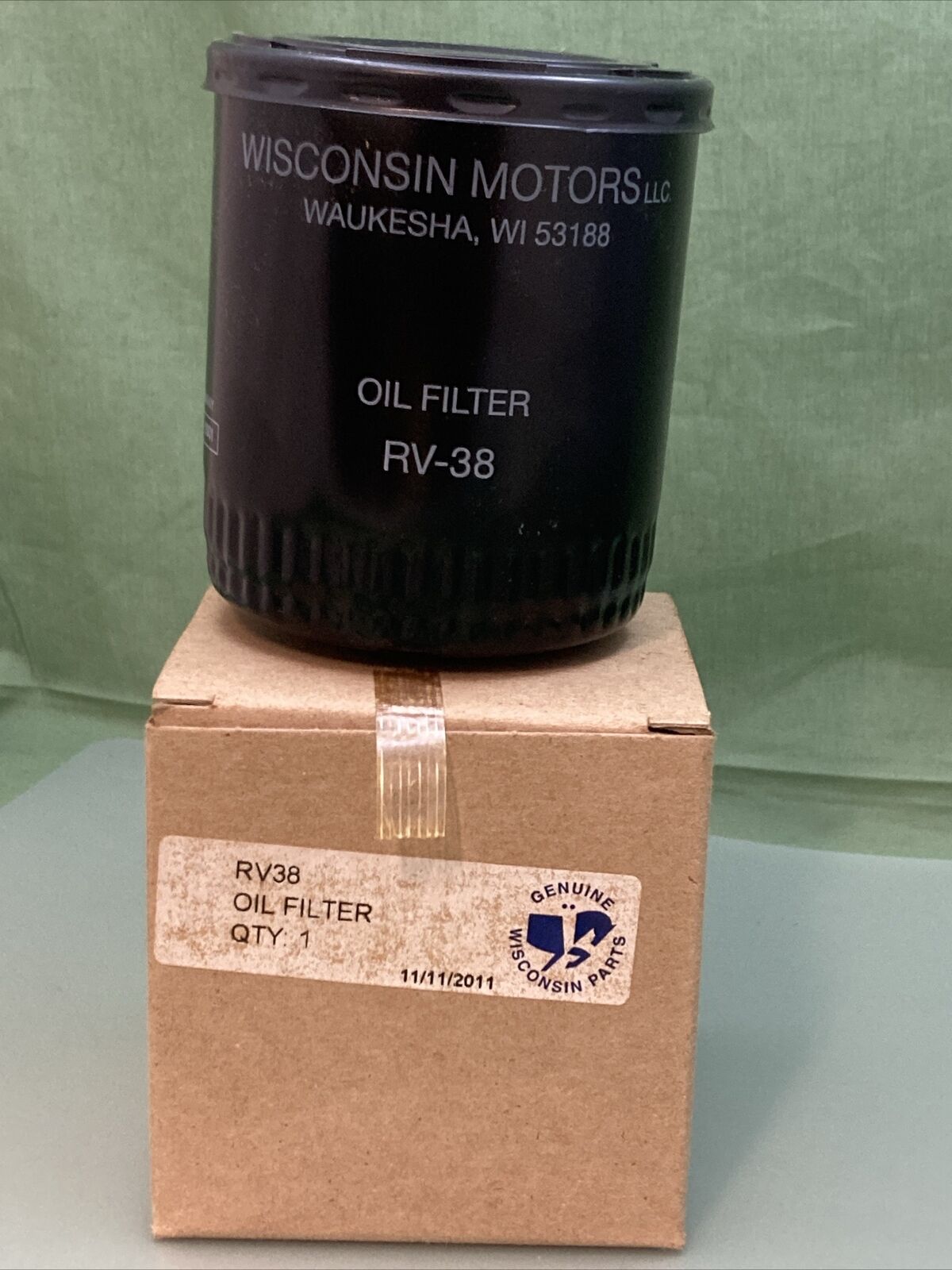 NEW GENUINE WISCONSIN RV38 OIL FILTER