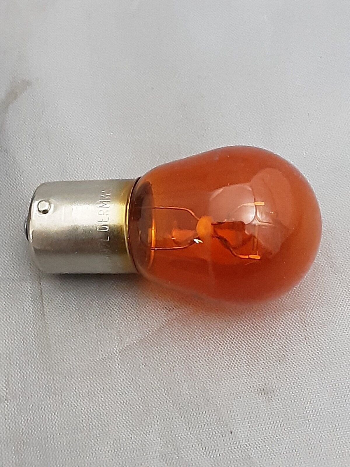 NEW GENUINE BMW 07119904754 TURN SIGNAL LIGHT BULB