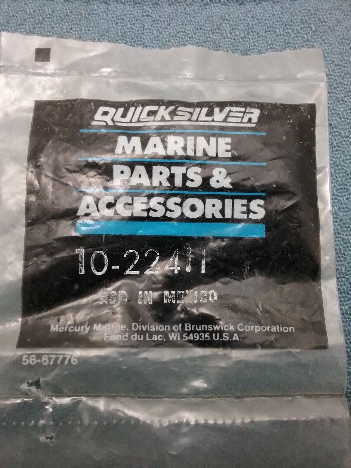 NEW QUICKSILVER  10-22411 SCREW Mercury Outboard 220 150 135HP