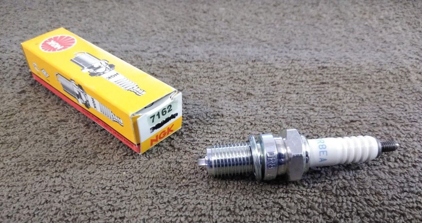 NEW NGK Spark Plug 7162 / DR9EA