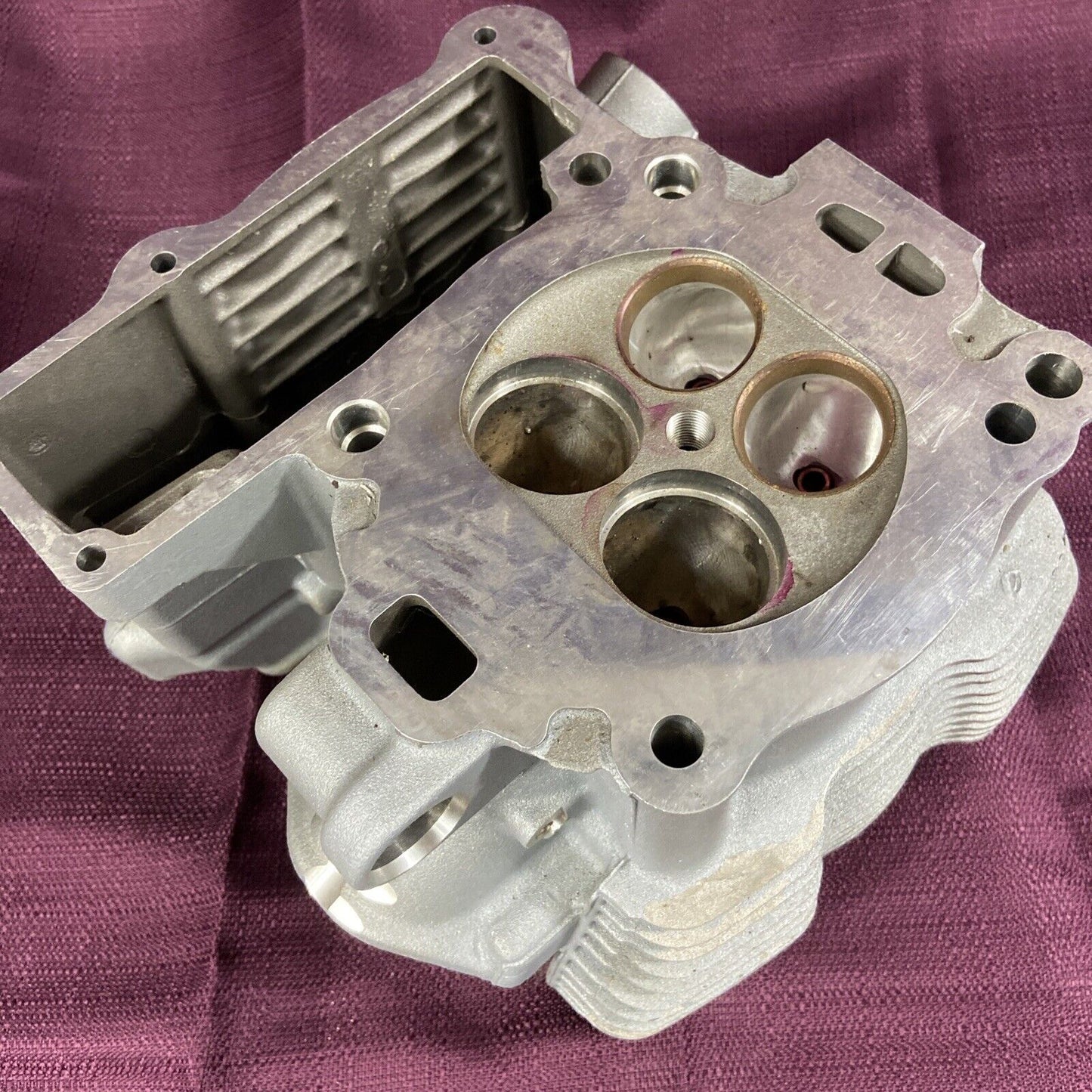 USED GENUINE HARLEY DAVIDSON 16989-01K V-Rod Rear Cylinder Head Good w/ cam caps