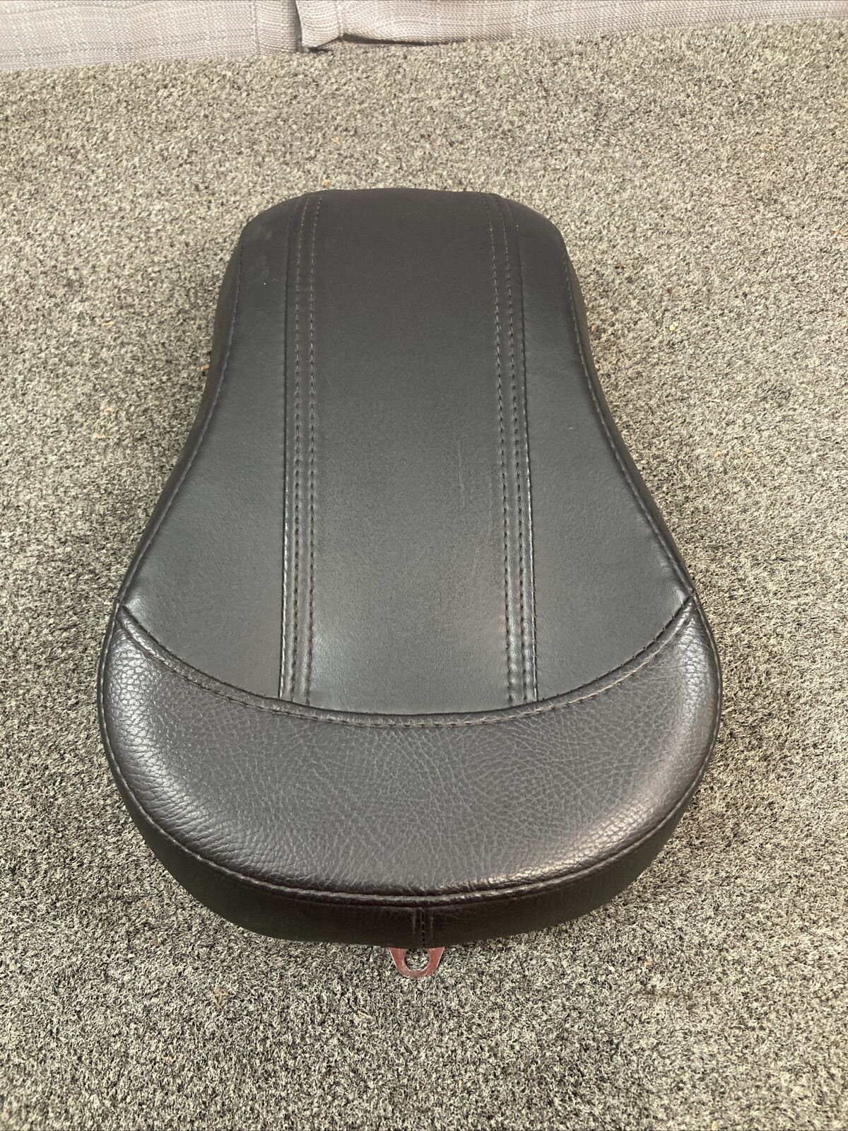 GENUINE HARLEY DAVIDSON 52400175 TOURING PASSENGER PILLION, SOFTAIL DLX STYLING